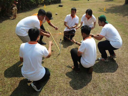 kegiatan outbound di sentul